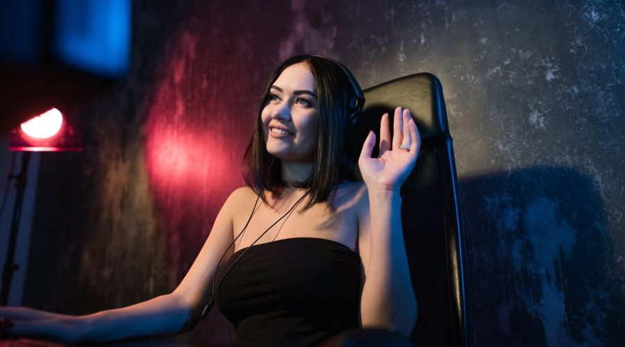 gamer live streaming with camera gamer live streaming with camera
